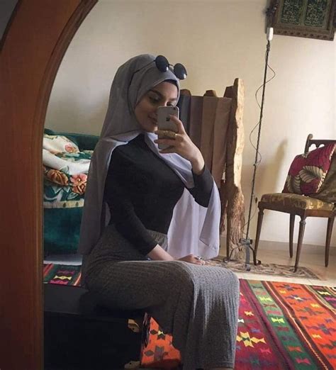 Hijab Crossdresser: Shemale Arab Young Porn 